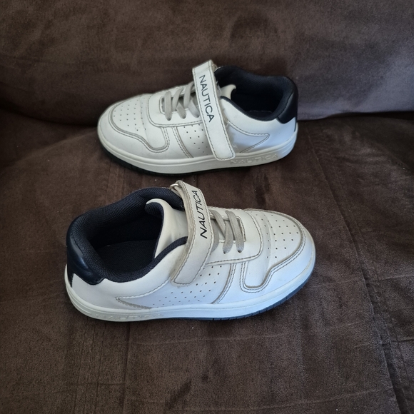 Nautica Kids White and Blue Sneakers - Picture 2 of 3
